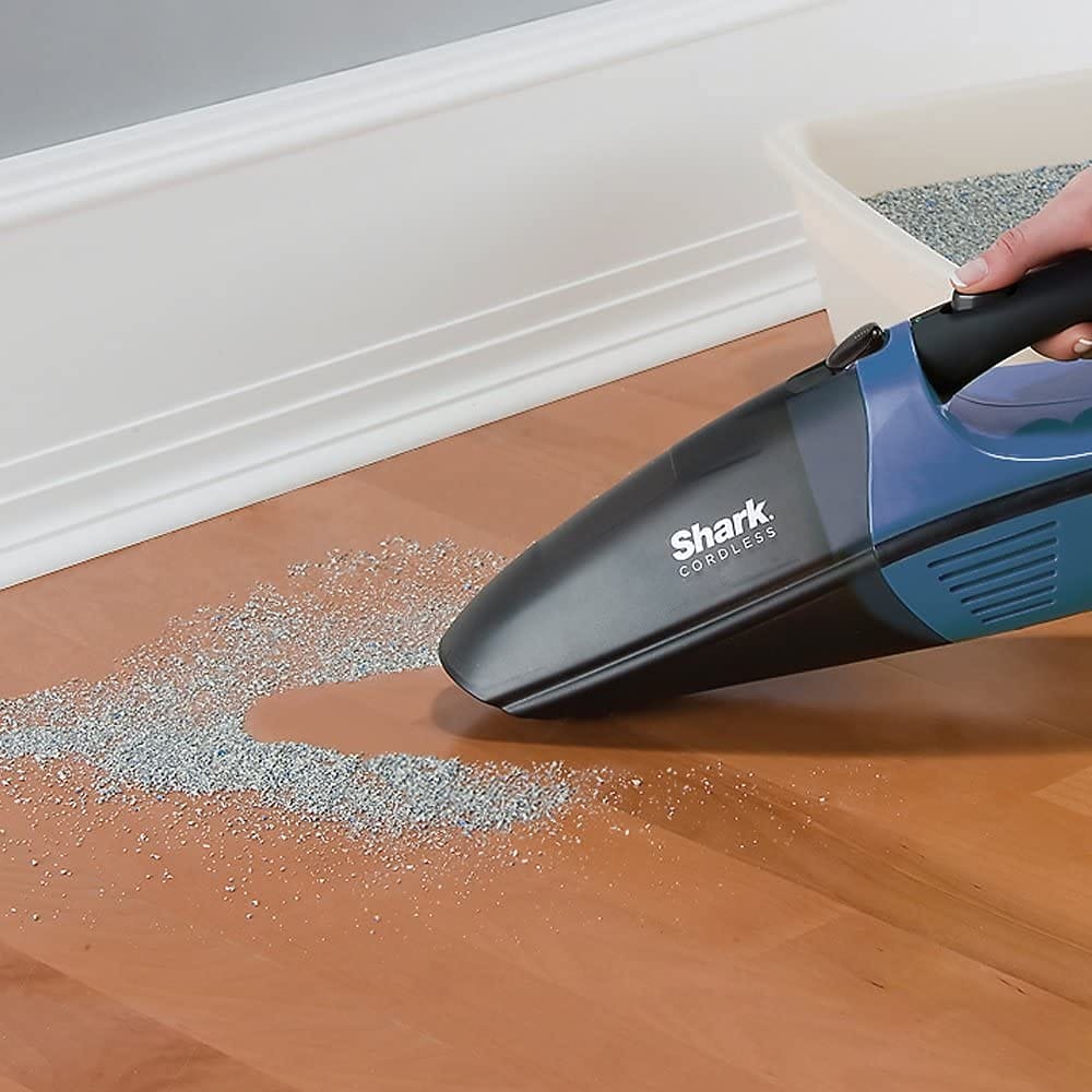 Shark Pet-Perfect Cordless Handheld Vacuum Cleaner - Lightweight & Portable (Renewed) - Review Image 4