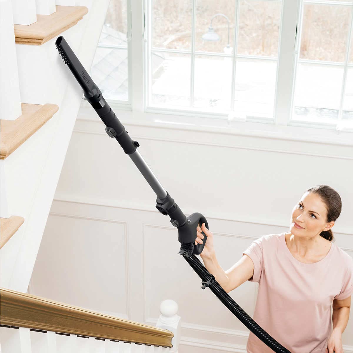 Renewed Shark UV725 Navigator Lift-Away Upright Vacuum with Self-Cleaning Brushroll and HEPA Filter - Review Image 2